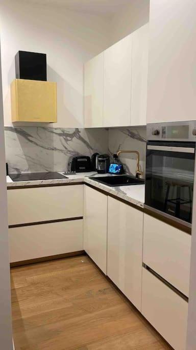 Luxury Modern Apartment Милан Экстерьер фото